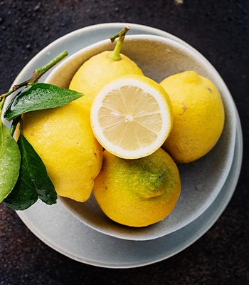 Bright yellow premium lemons from Argentina.